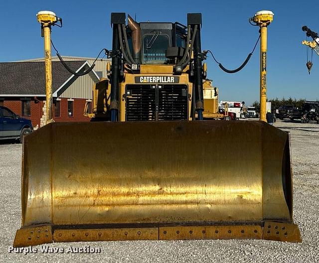 Image of Caterpillar D6T XL equipment image 1