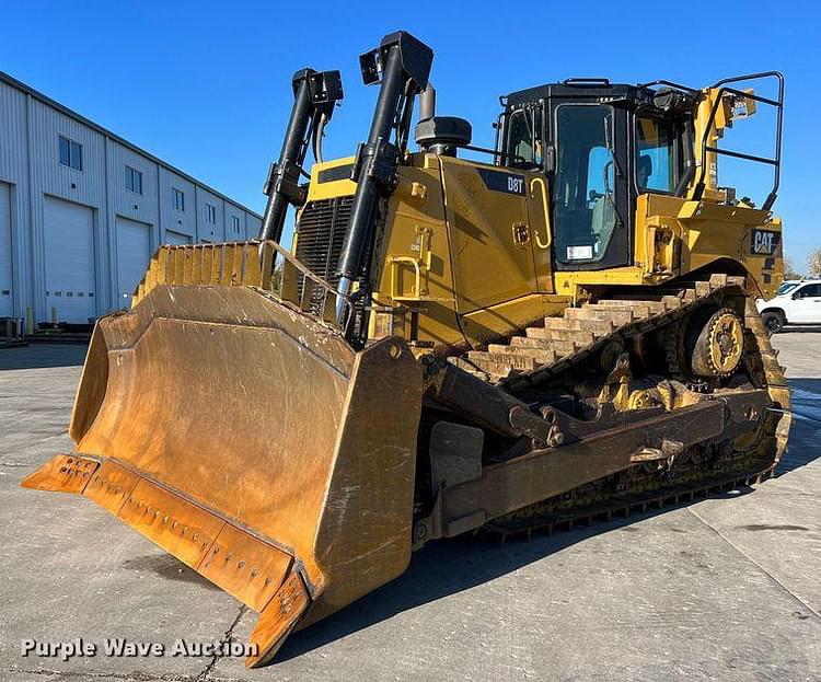 2011 Caterpillar D8T Equipment Image0