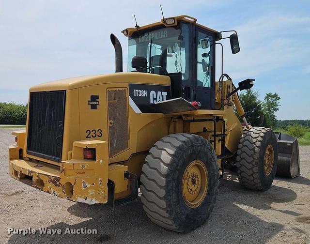 Image of Caterpillar IT38H equipment image 4