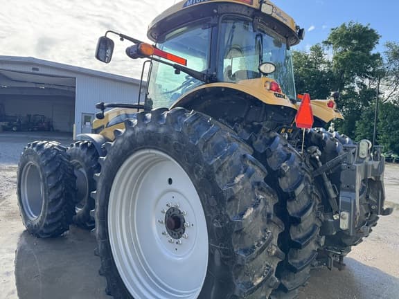 Image of Challenger MT675D equipment image 3