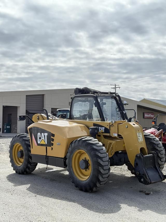 Image of Caterpillar TH407 equipment image 3