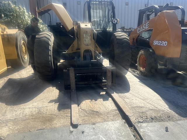 Image of Caterpillar TH407 equipment image 1