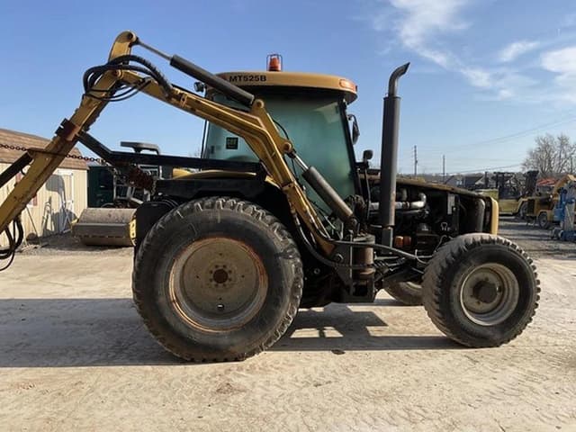 Image of Challenger MT525B equipment image 4