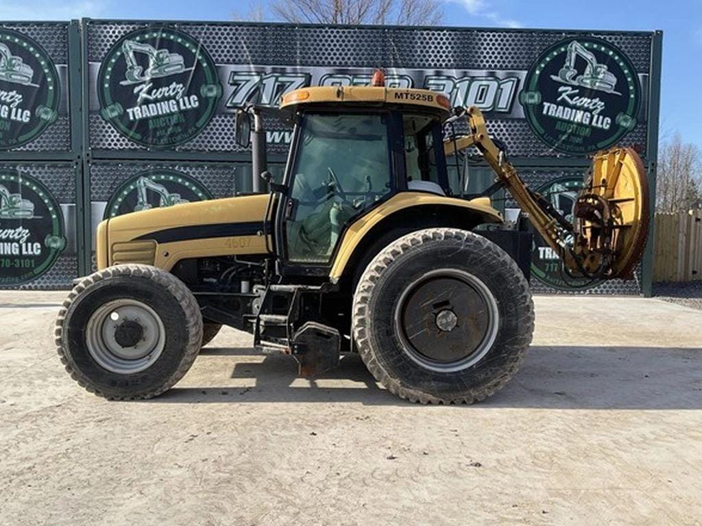 2011 Challenger MT525B Equipment Image0