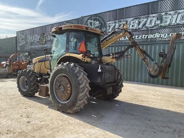 Image of Challenger MT525B equipment image 1