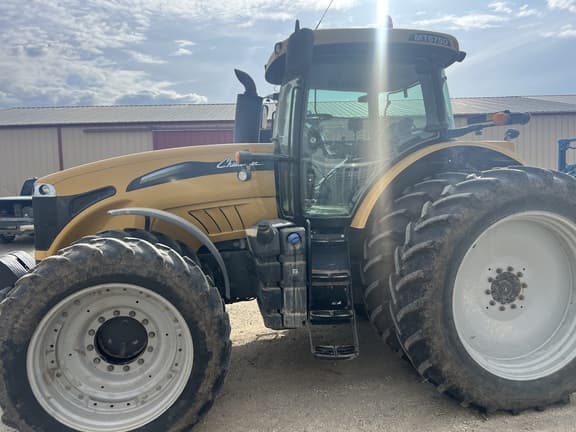 Image of Challenger MT675D equipment image 1