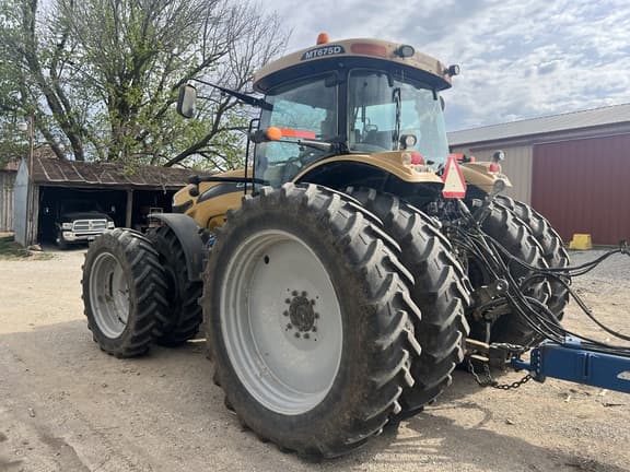 Image of Challenger MT675D equipment image 2