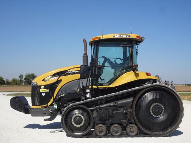 Image of Challenger MT765C equipment image 2