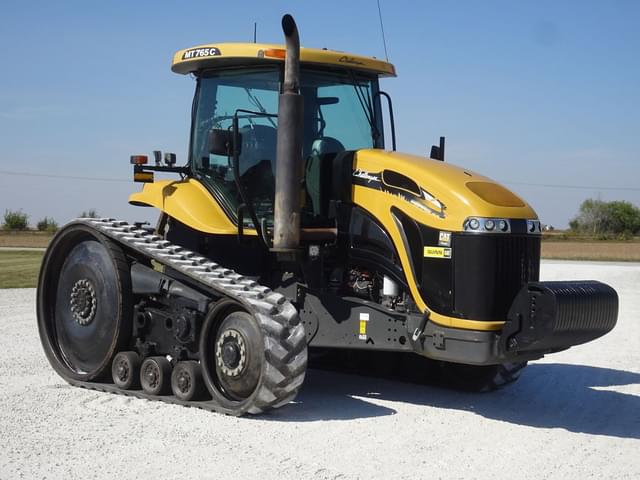 Image of Challenger MT765C equipment image 4