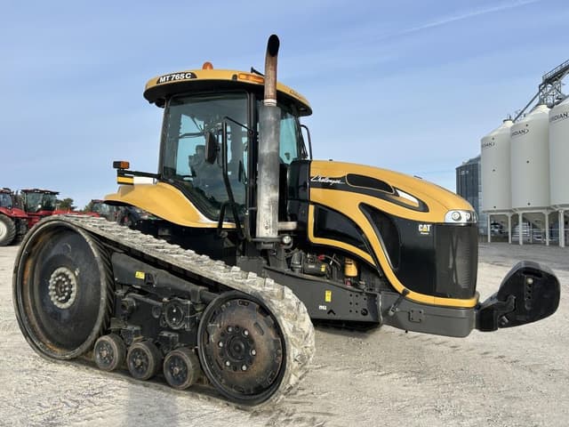 Image of Challenger MT765C equipment image 1