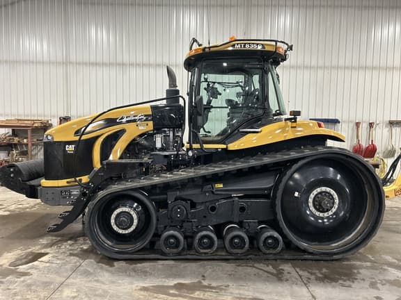 Image of Challenger MT835C equipment image 1