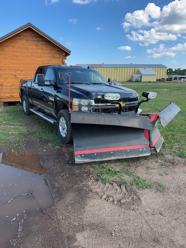 Image of Chevrolet 2500HD equipment image 1
