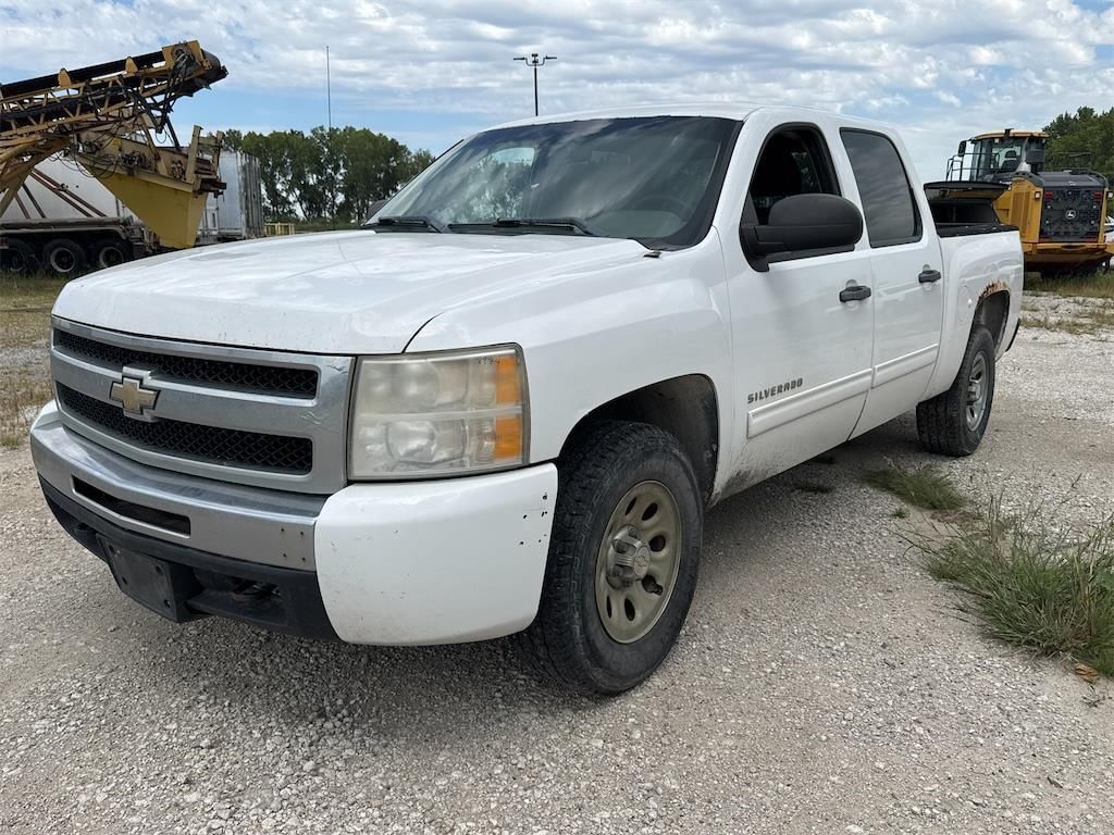 2011 Chevrolet 1500 Equipment Image0