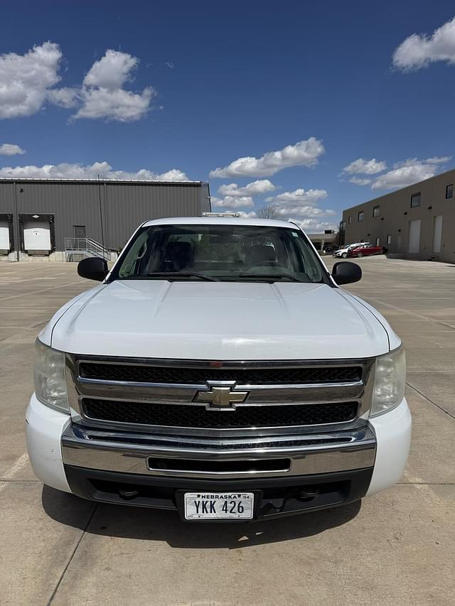 Image of Chevrolet 1500 equipment image 1