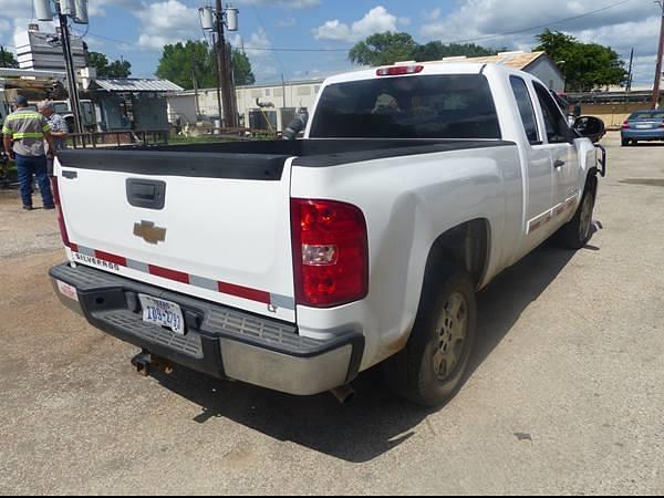 Image of Chevrolet 1500 equipment image 3