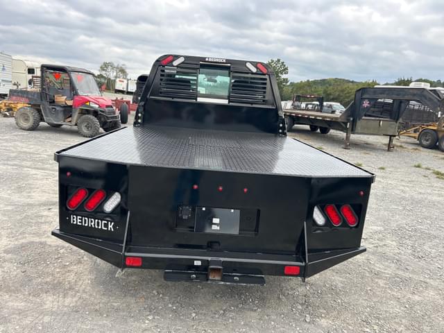 Image of Chevrolet 2500HD equipment image 2