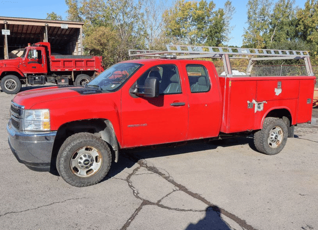 Image of Chevrolet 2500 equipment image 1