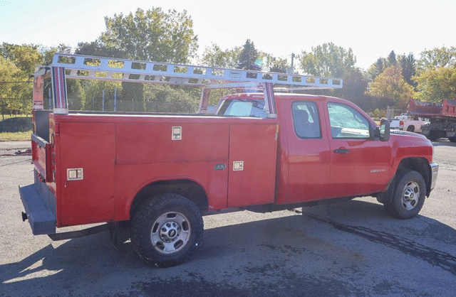 Image of Chevrolet 2500 equipment image 4