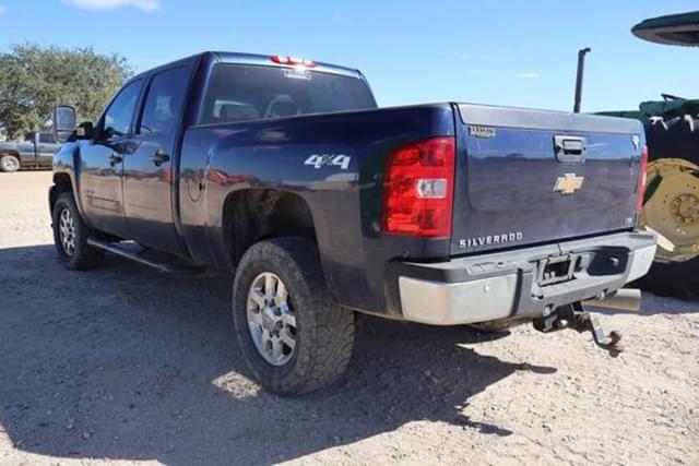 Image of Chevrolet 2500 equipment image 2