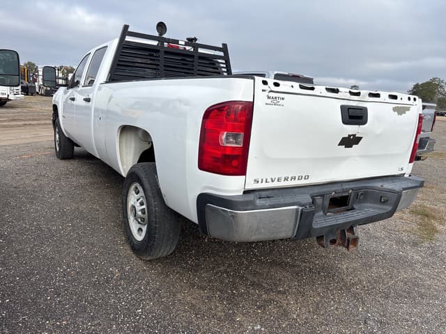 Image of Chevrolet 2500HD equipment image 3