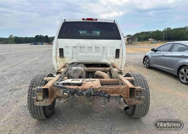 Image of Chevrolet 2500HD equipment image 3