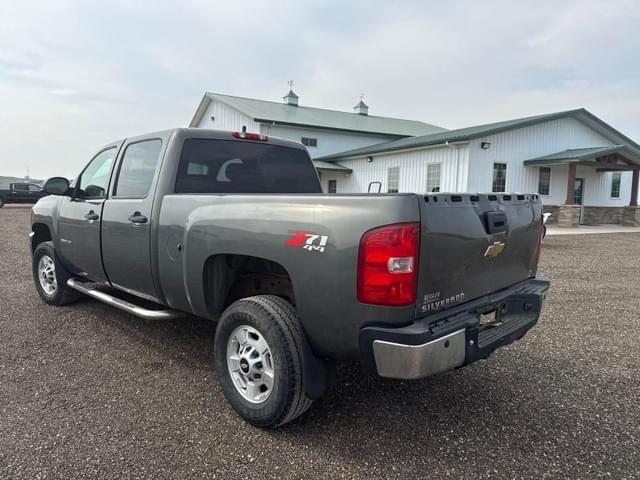 Image of Chevrolet 2500HD equipment image 1