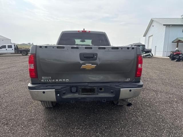 Image of Chevrolet 2500HD equipment image 2