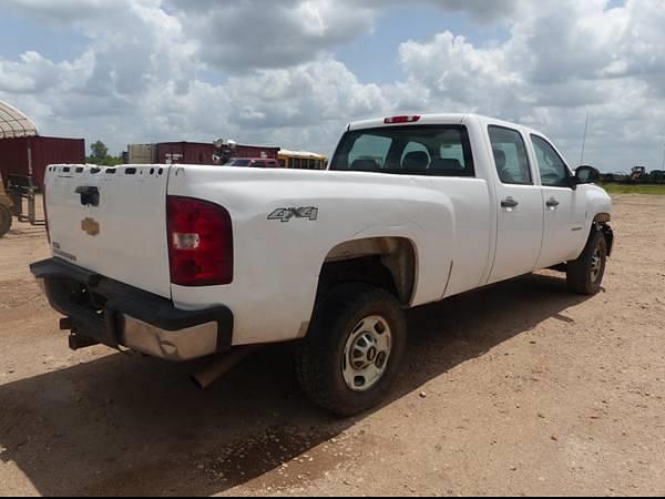 Image of Chevrolet 2500 equipment image 4