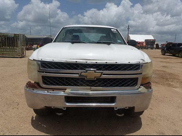Image of Chevrolet 2500 equipment image 1