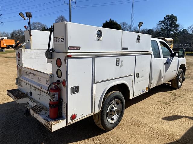 Image of Chevrolet 2500 equipment image 2