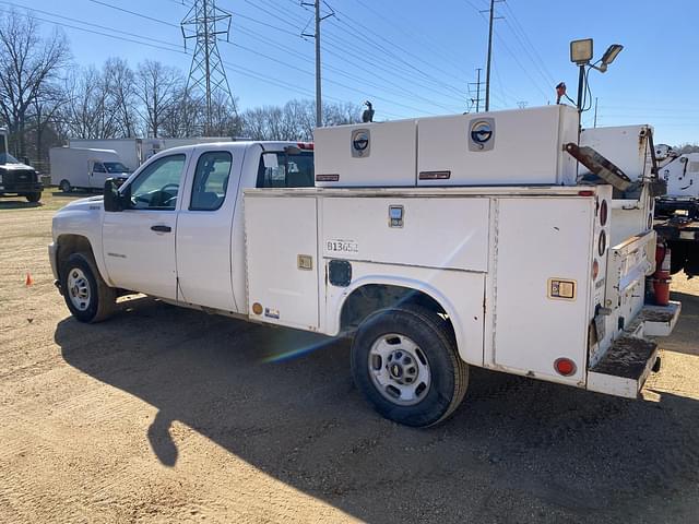 Image of Chevrolet 2500 equipment image 1