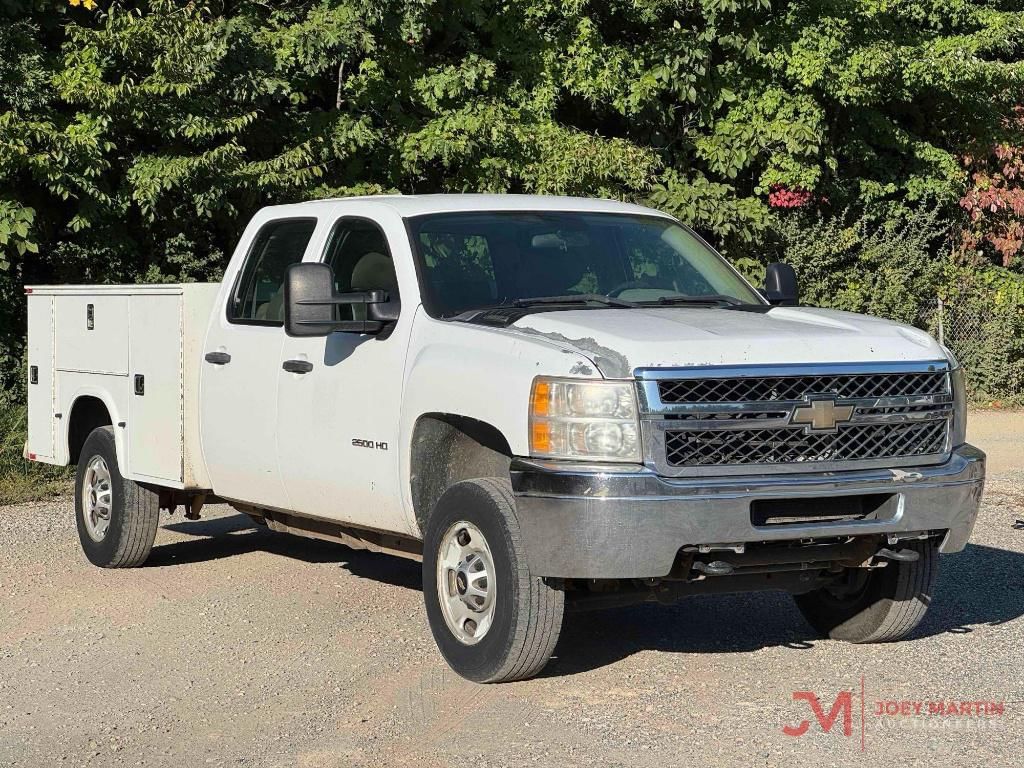 2011 Chevrolet 2500HD Equipment Image0