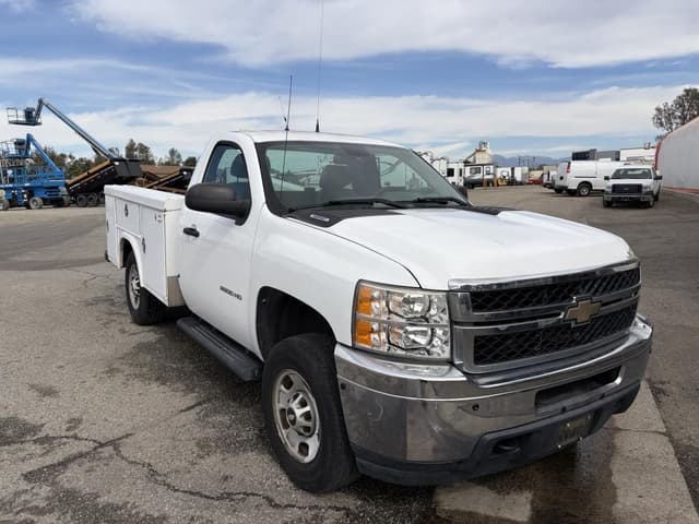 Image of Chevrolet 2500 equipment image 1