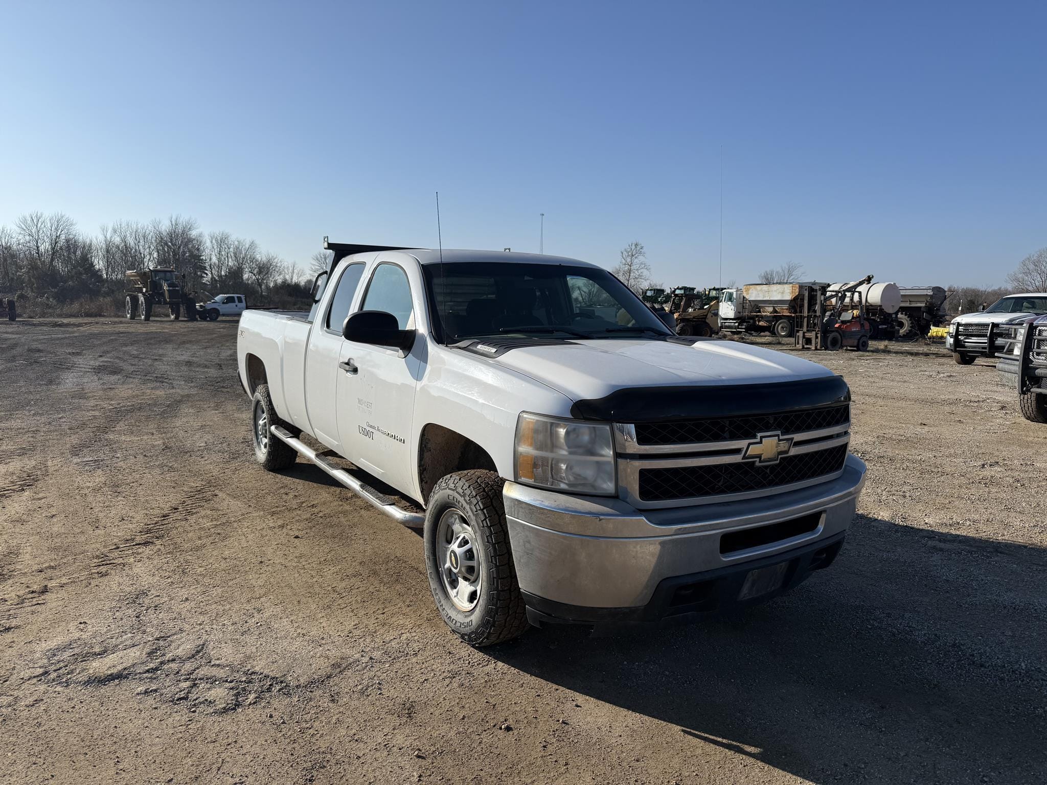 2011 Chevrolet 2500HD Equipment Image0