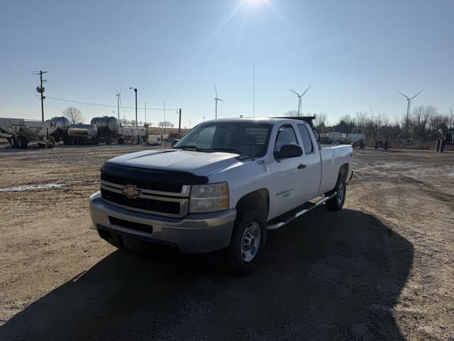 Image of Chevrolet 2500HD equipment image 2