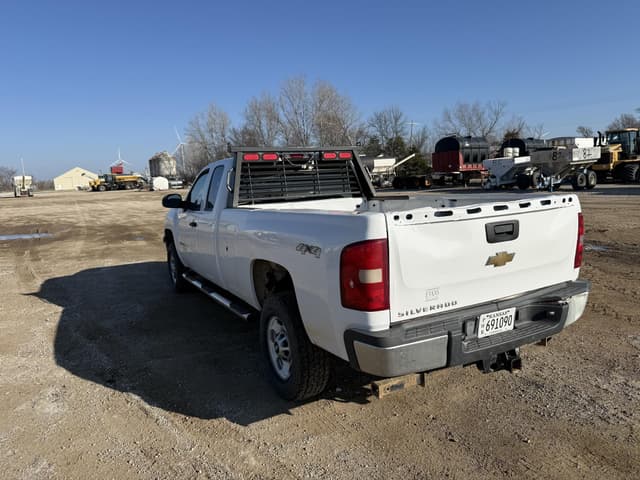 Image of Chevrolet 2500HD equipment image 4