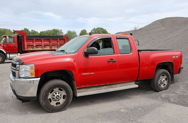 Image of Chevrolet 2500HD equipment image 1