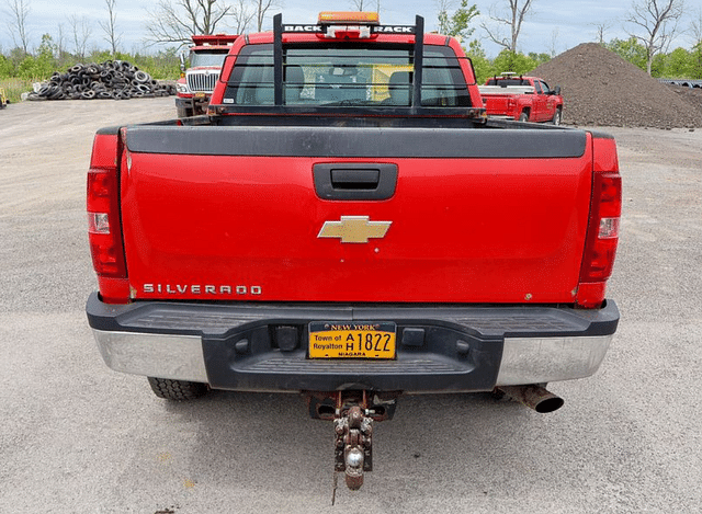 Image of Chevrolet 2500HD equipment image 3