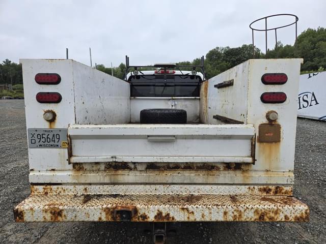 Image of Chevrolet 2500HD equipment image 3