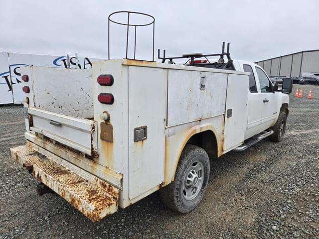 Image of Chevrolet 2500HD equipment image 4