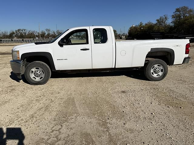 Image of Chevrolet 2500HD equipment image 1