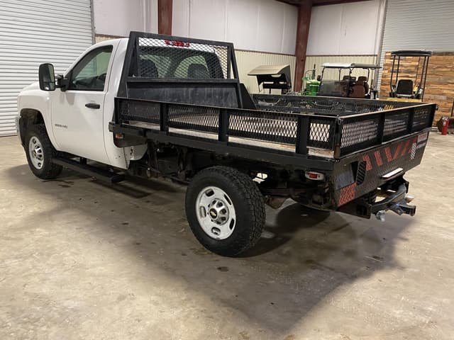 Image of Chevrolet 2500HD equipment image 3