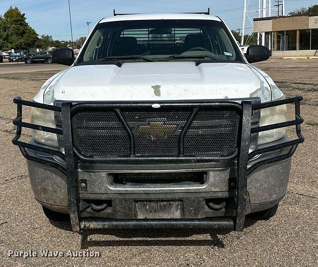 Image of Chevrolet 2500HD equipment image 1