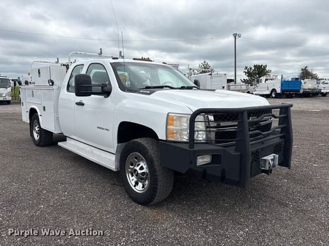 Image of Chevrolet 2500HD equipment image 2