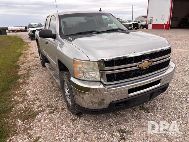 Image of Chevrolet 2500HD equipment image 3