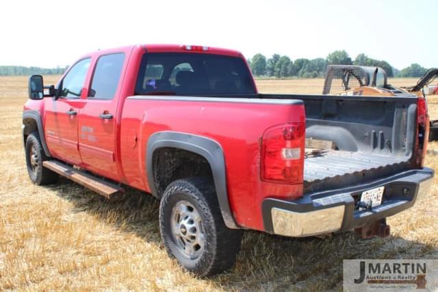Image of Chevrolet 2500HD equipment image 3