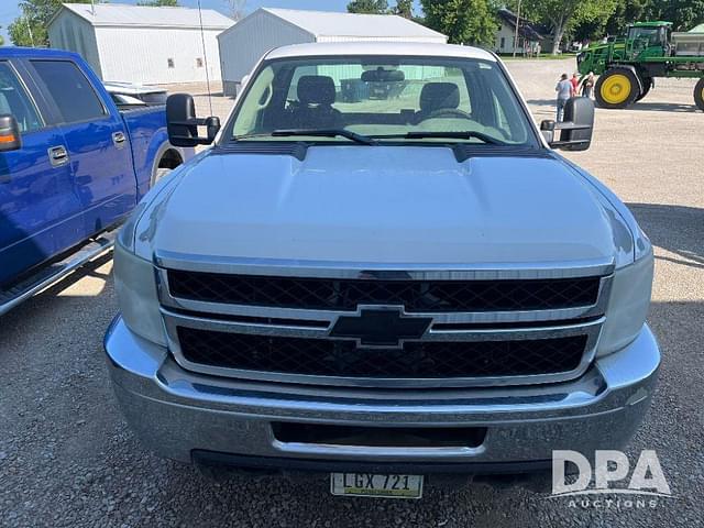 Image of Chevrolet 2500HD equipment image 2