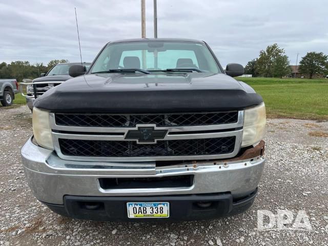 Image of Chevrolet 2500HD equipment image 2