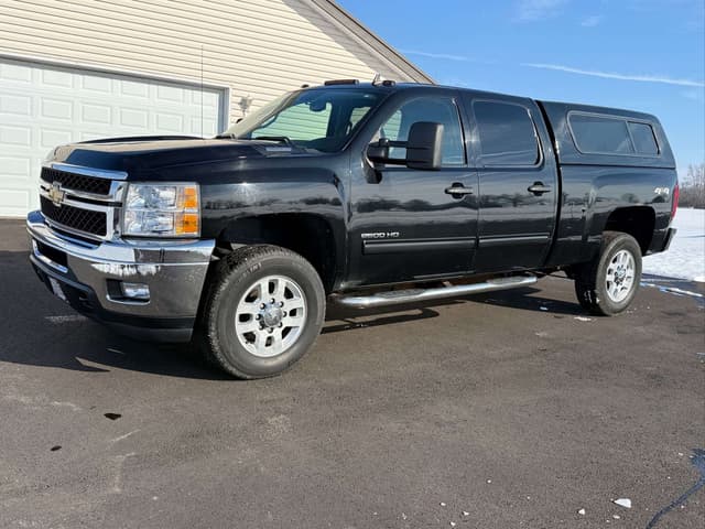 Image of Chevrolet 2500HD equipment image 2