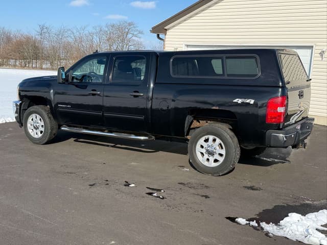 Image of Chevrolet 2500HD equipment image 4